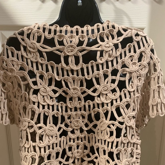 Sweet lace shrug - Picture 2 of 3